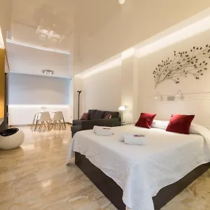 https://suites-garden-loft-munch.in-canary-islands.com